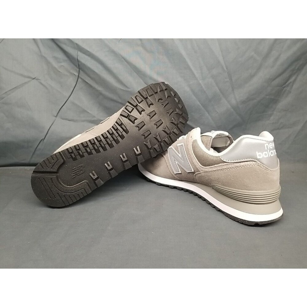 New Balance Boys 574 Athletic Sneakers GC574EVG Grey White Size 6 NEW IN BOX! - Picture 2 of 7